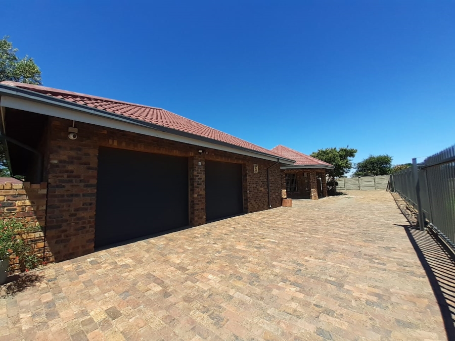 4 Bedroom Property for Sale in Vaalpark Free State